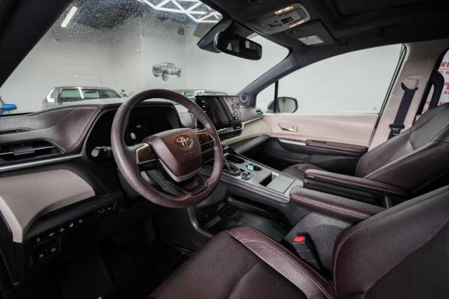 2022 Toyota Sienna Platinum