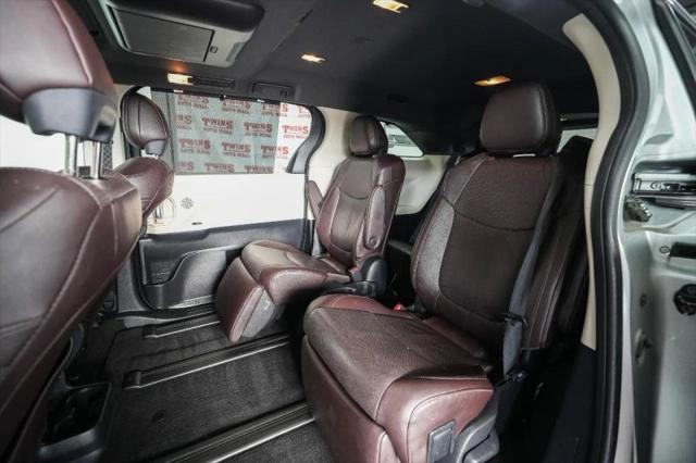 2022 Toyota Sienna Platinum