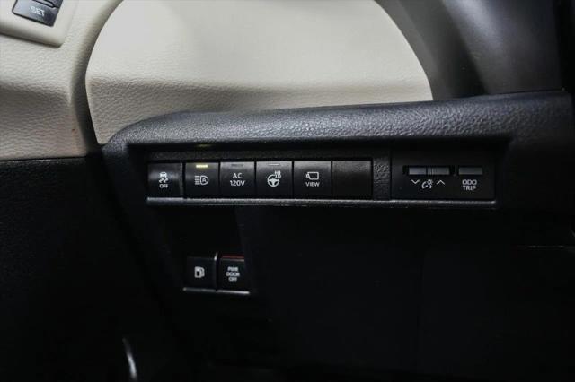 2022 Toyota Sienna Platinum