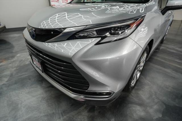 2022 Toyota Sienna Platinum