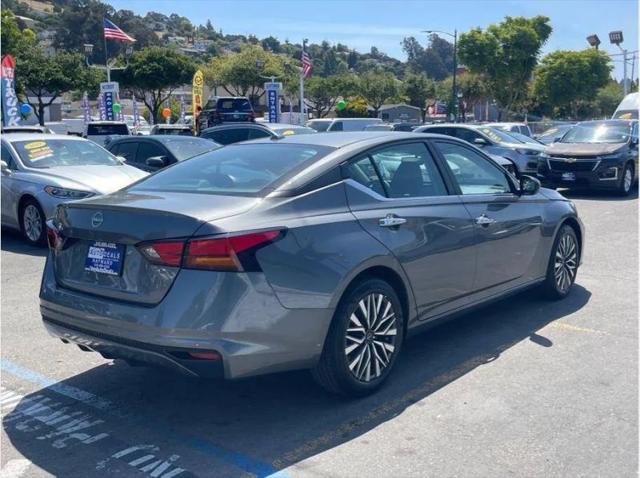 2025 Nissan Altima SV FWD