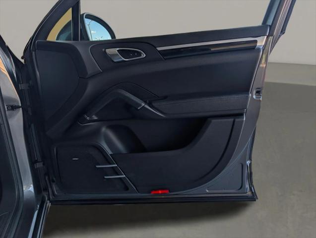 2014 Porsche Cayenne Base