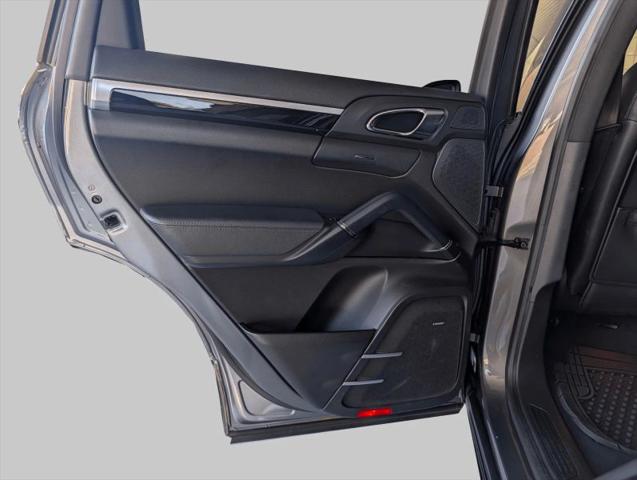 2014 Porsche Cayenne Base