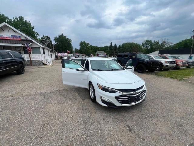 2021 Chevrolet Malibu FWD 1FL