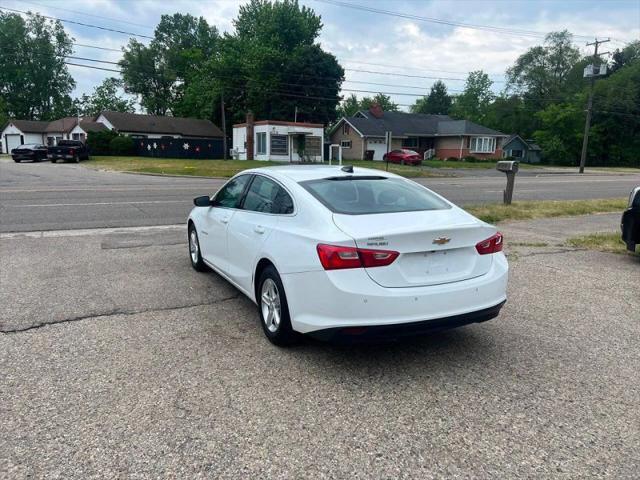 2021 Chevrolet Malibu FWD 1FL
