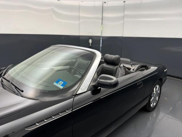 2002 Ford Thunderbird Base