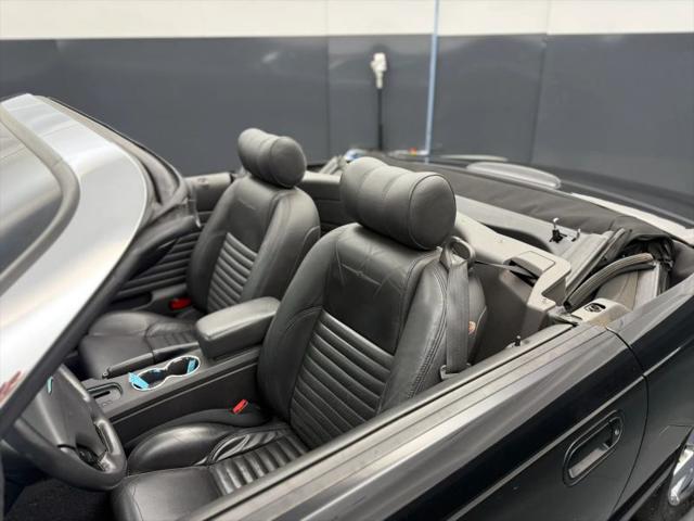 2002 Ford Thunderbird Base
