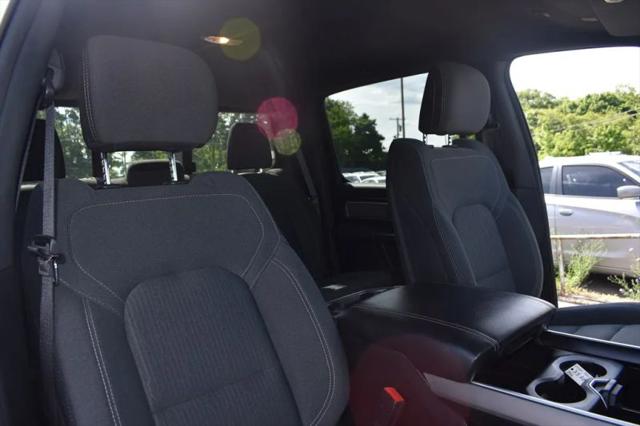 2022 Ram 1500 Big Horn Crew Cab 4x4 5'7" Box