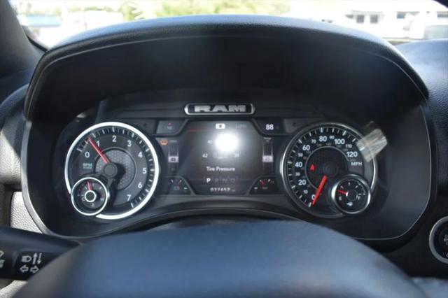 2022 Ram 1500 Big Horn Crew Cab 4x4 5'7" Box