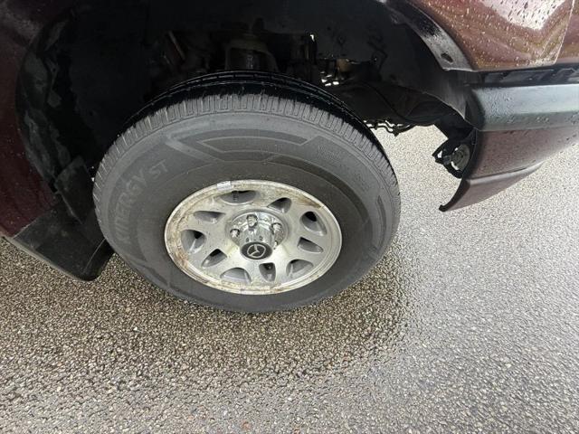 2003 Mazda 300 DS