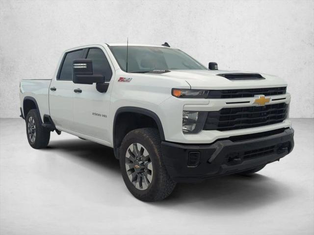 2025 Chevrolet Silverado 2500HD 4WD Crew Cab Standard Bed Custom
