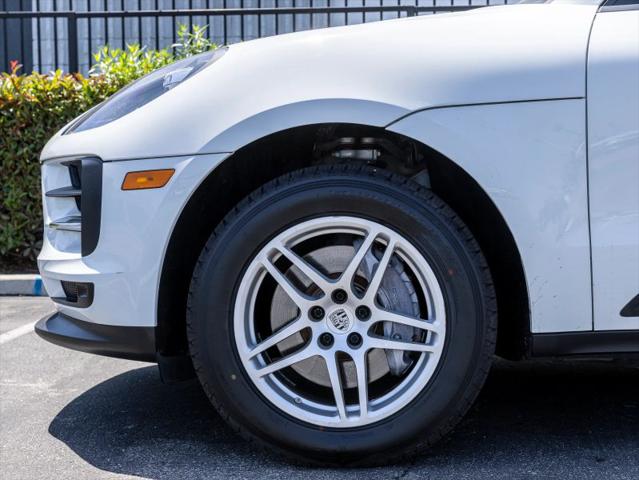 2021 Porsche Macan Base