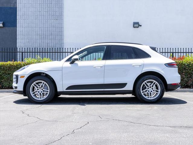 2021 Porsche Macan Base