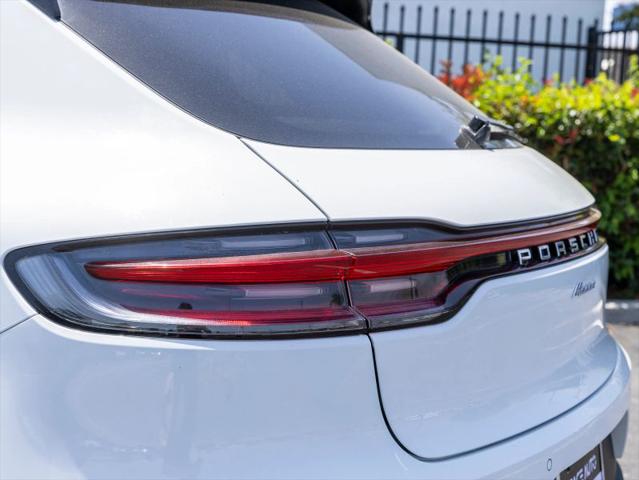 2021 Porsche Macan Base