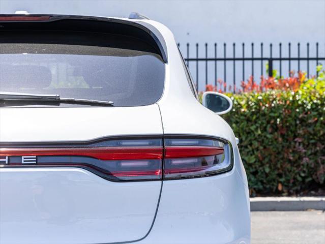 2021 Porsche Macan Base