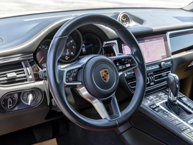 2021 Porsche Macan Base