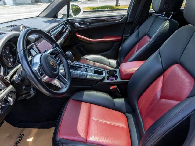 2021 Porsche Macan Base