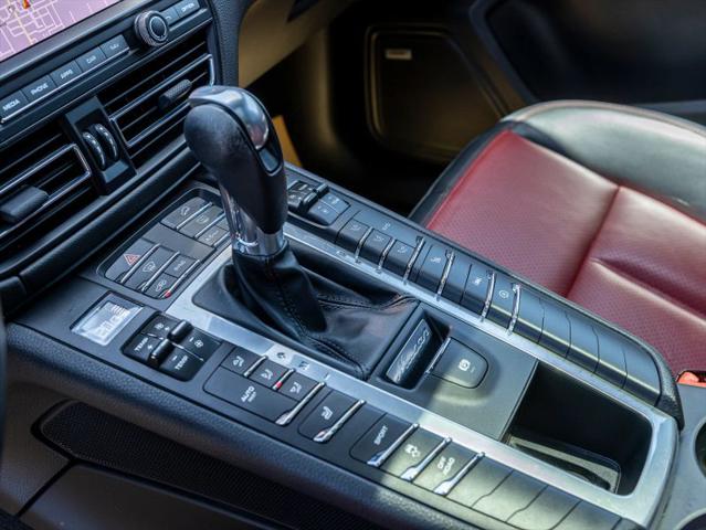2021 Porsche Macan Base