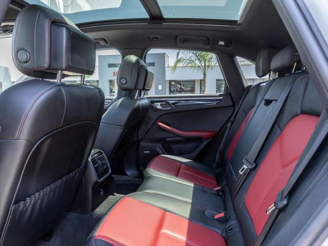 2021 Porsche Macan Base