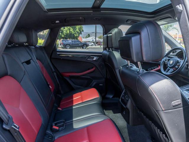 2021 Porsche Macan Base