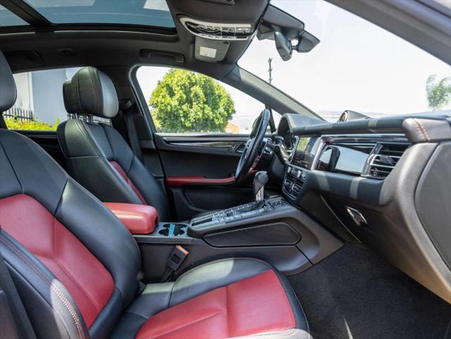 2021 Porsche Macan Base