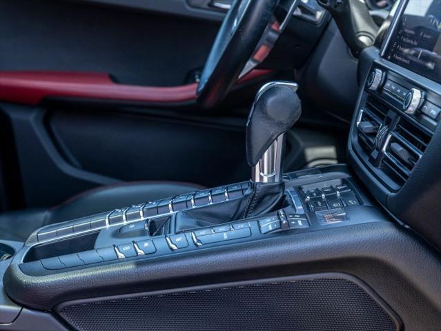 2021 Porsche Macan Base
