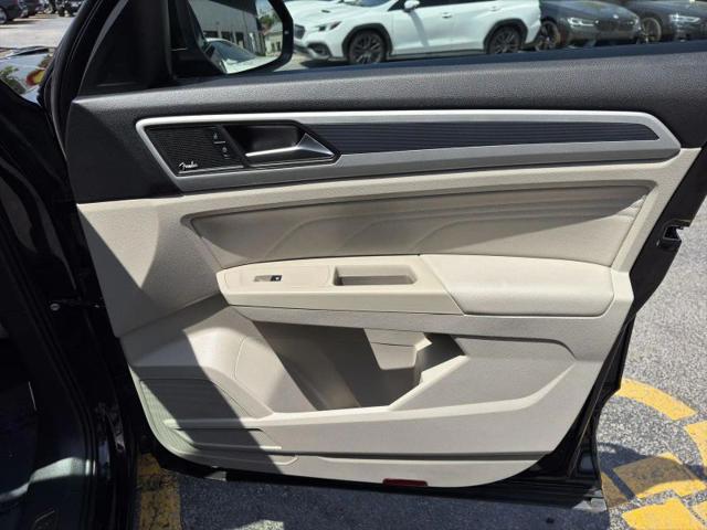 2022 Volkswagen Atlas 3.6L V6 SEL Premium R-Line