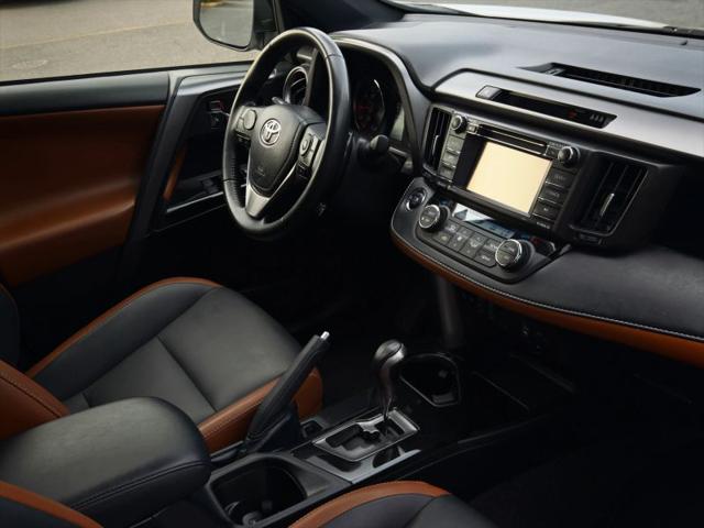 2018 Toyota RAV4 SE