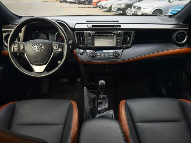 2018 Toyota RAV4 SE