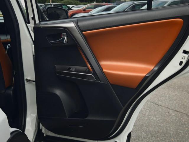 2018 Toyota RAV4 SE