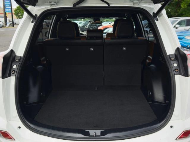 2018 Toyota RAV4 SE