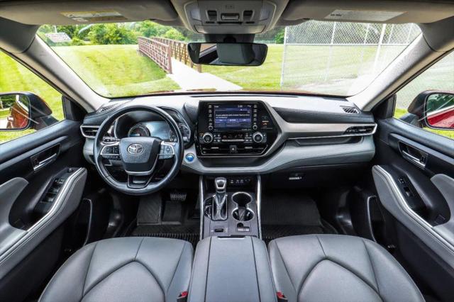 2022 Toyota Highlander Hybrid XLE