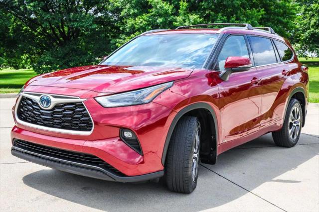2022 Toyota Highlander Hybrid XLE