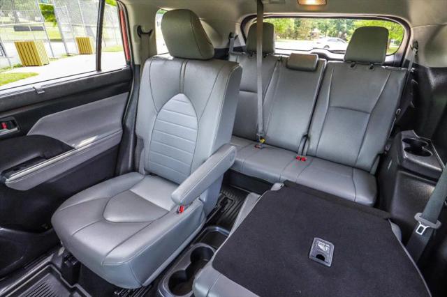 2022 Toyota Highlander Hybrid XLE