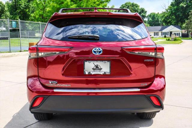 2022 Toyota Highlander Hybrid XLE