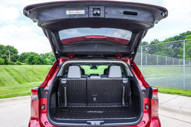 2022 Toyota Highlander Hybrid XLE