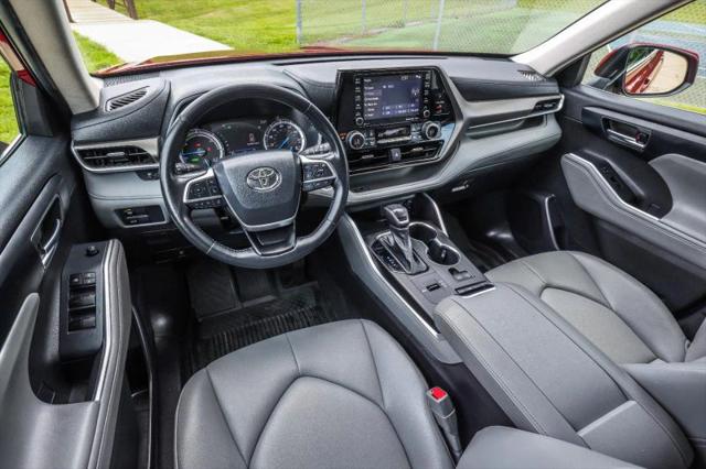 2022 Toyota Highlander Hybrid XLE