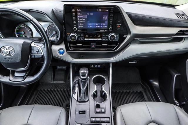 2022 Toyota Highlander Hybrid XLE