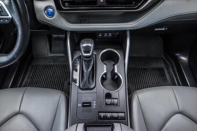 2022 Toyota Highlander Hybrid XLE