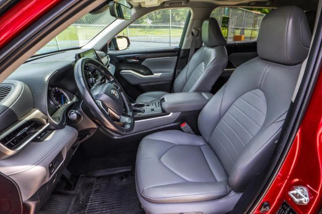 2022 Toyota Highlander Hybrid XLE