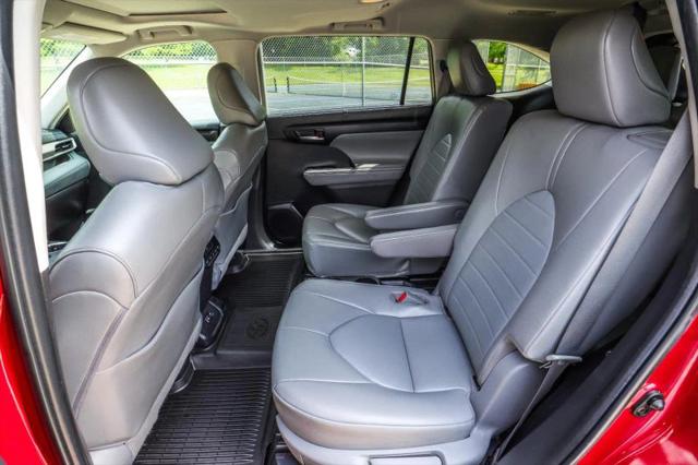 2022 Toyota Highlander Hybrid XLE