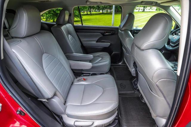 2022 Toyota Highlander Hybrid XLE