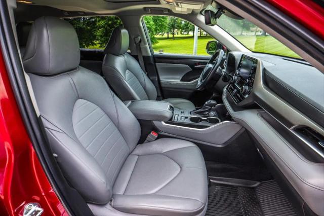 2022 Toyota Highlander Hybrid XLE