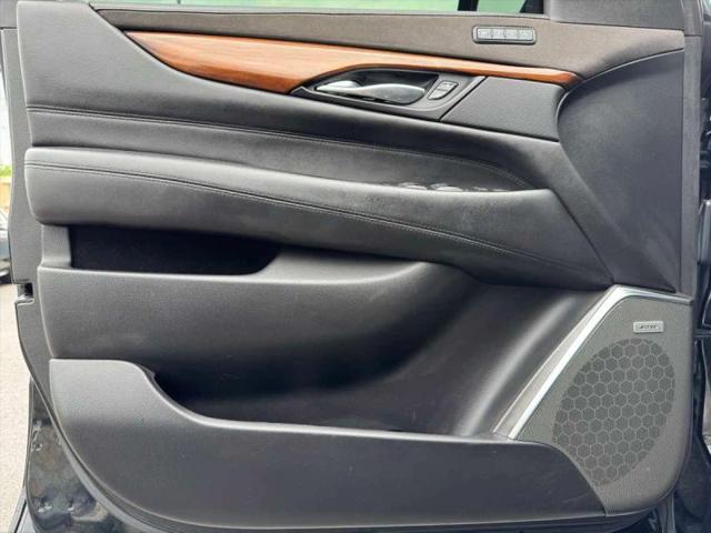 2018 Cadillac Escalade Luxury