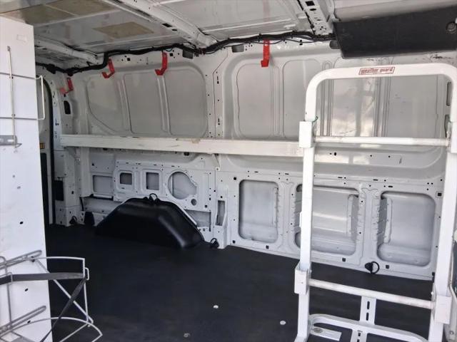 2016 Ford Transit w/60/40 Side Door w/RWB