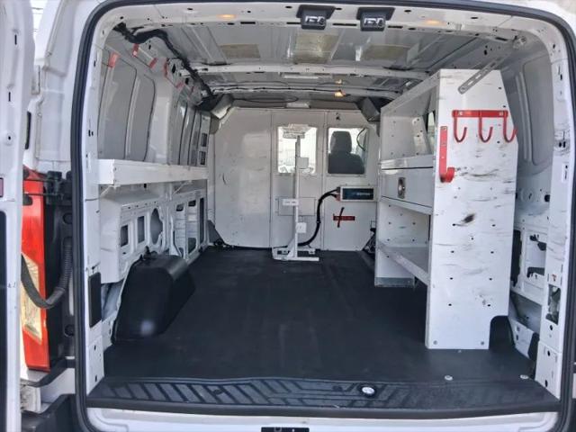 2016 Ford Transit w/60/40 Side Door w/RWB