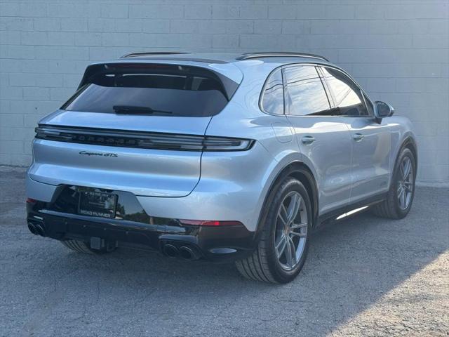 2025 Porsche Cayenne GTS