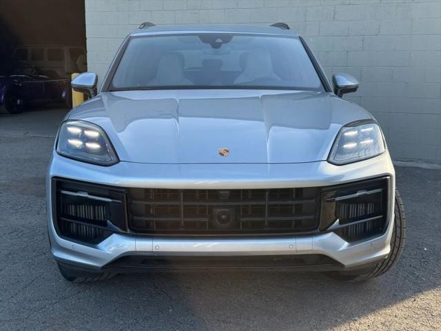 2025 Porsche Cayenne GTS