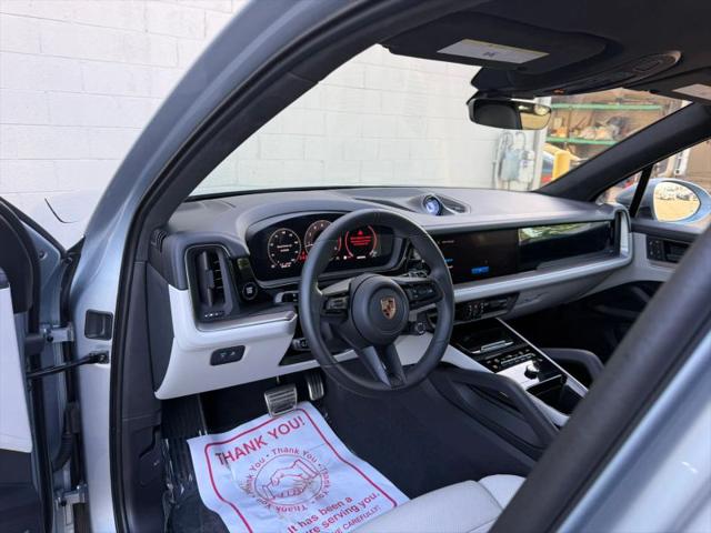 2025 Porsche Cayenne GTS