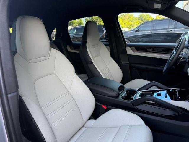2025 Porsche Cayenne GTS